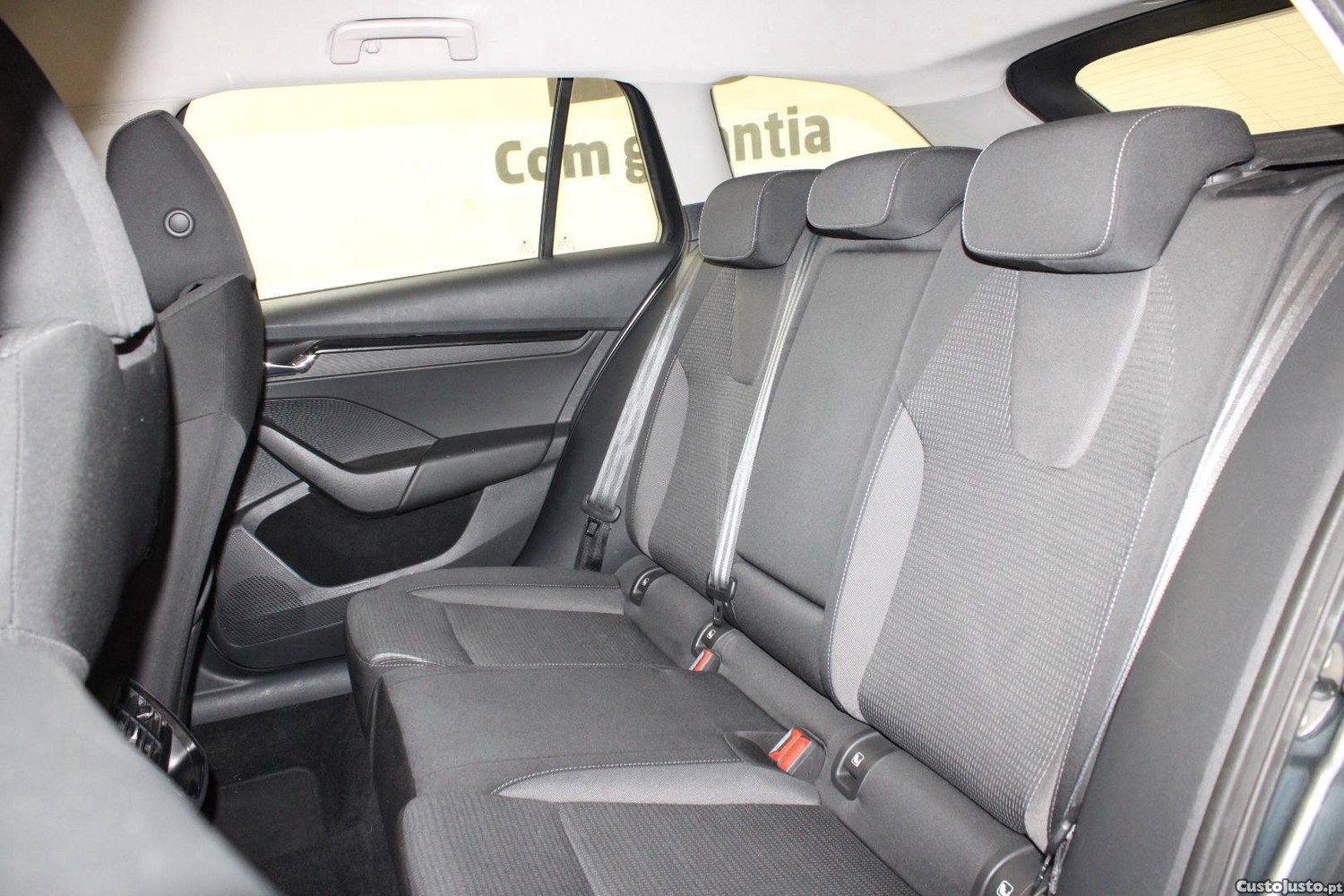 Skoda Octavia BREAK 2.0 TDI AMBITION — fotografia 6