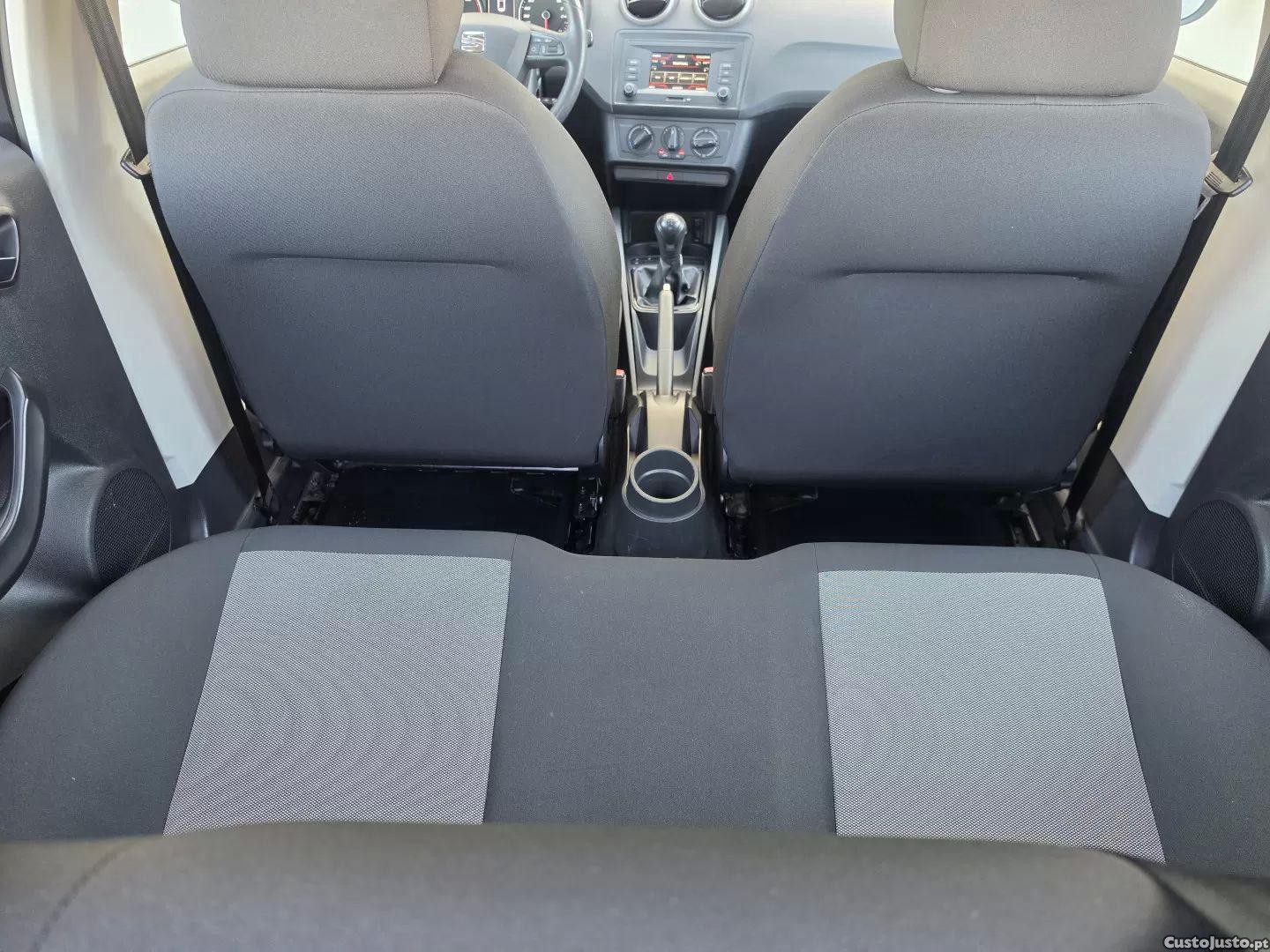 SEAT Ibiza 1.4 tdi reference — fotografia 19