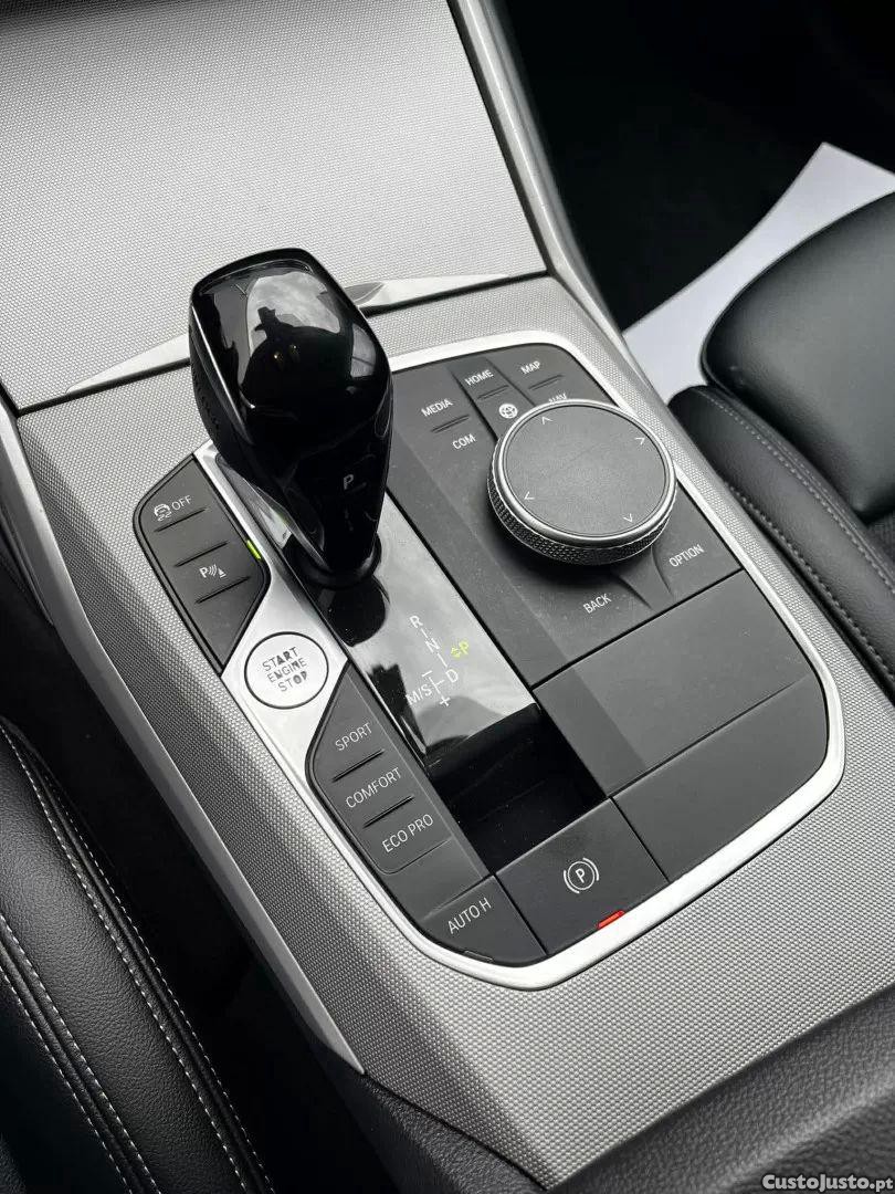 BMW 320 D auto — fotografia 16