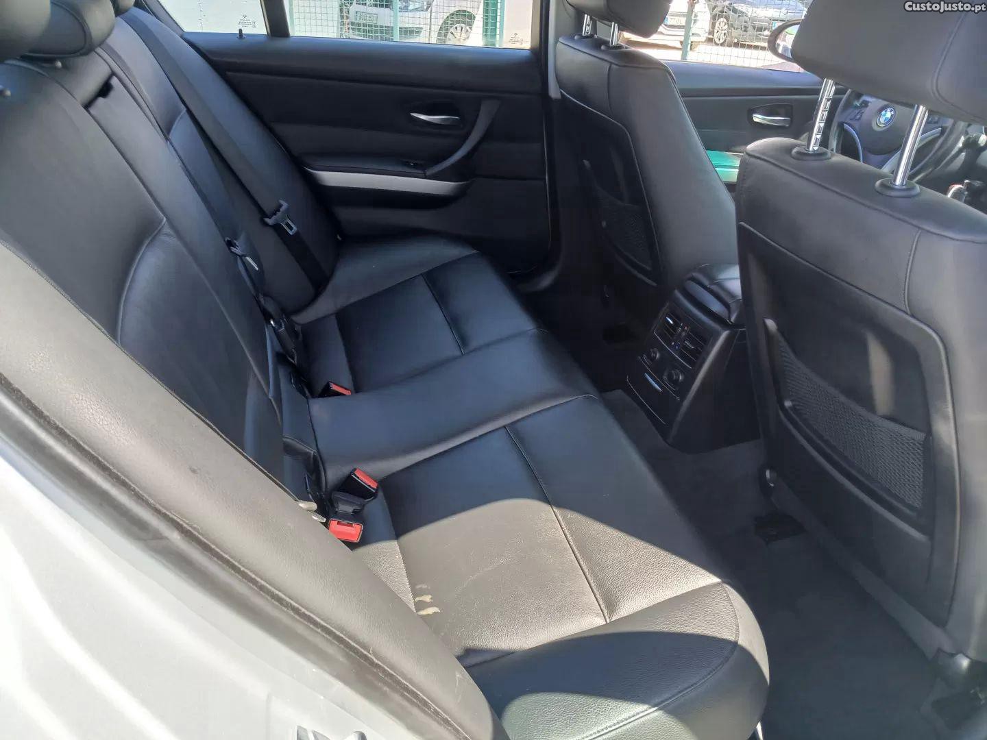 BMW 318 D auto line sport — fotografia 7