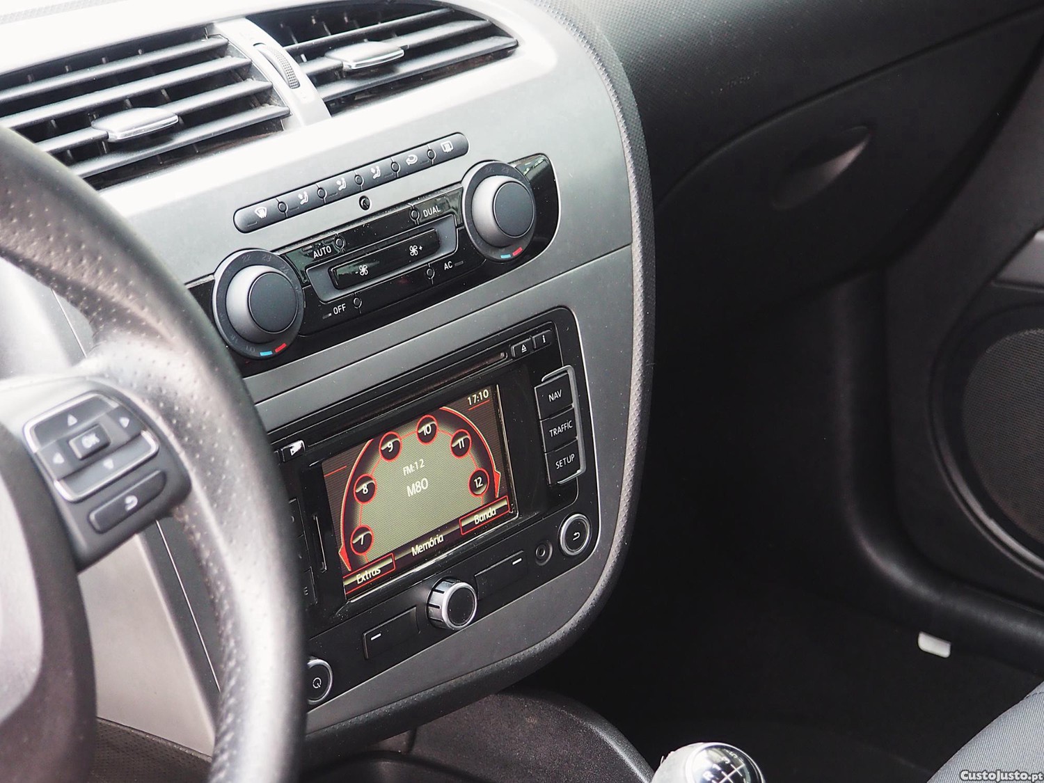SEAT Leon 1.6 TDI Sport — fotografia 3