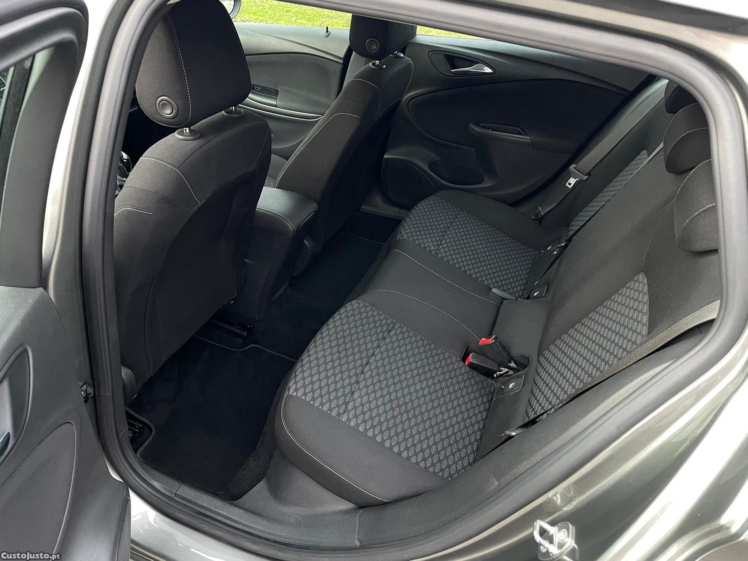 Opel Astra 1.0 Gasolina 105cv — fotografia 3