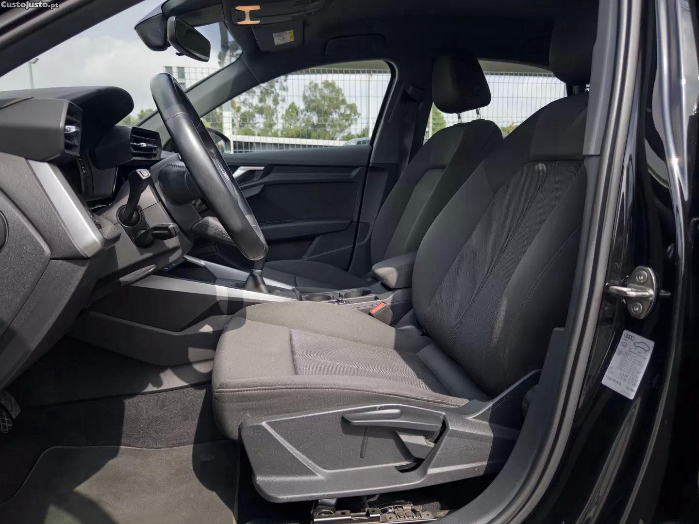 Audi A3 30 tfsi s-line — fotografia 13