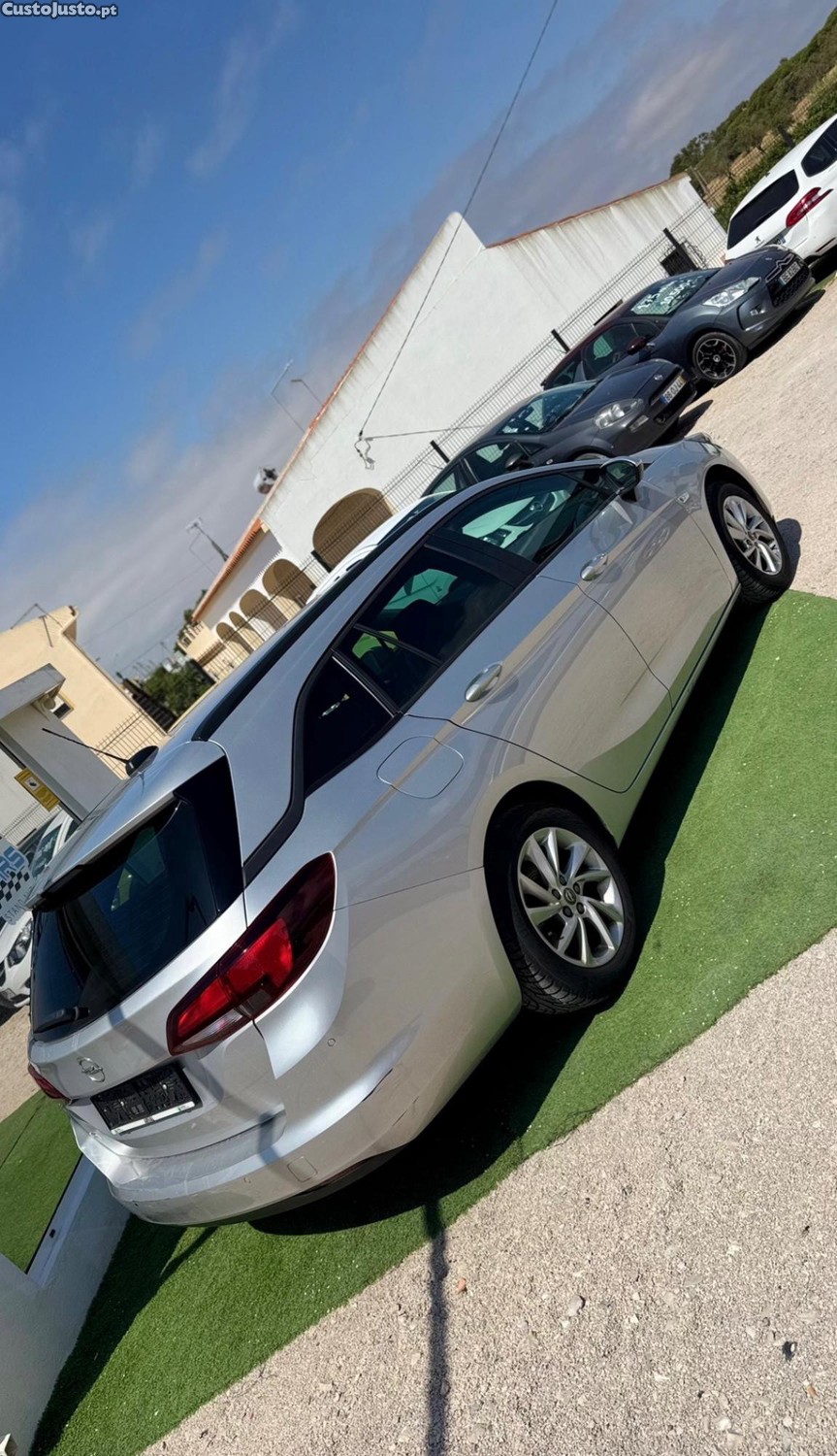 Opel Astra Sports Tourer — fotografia 5