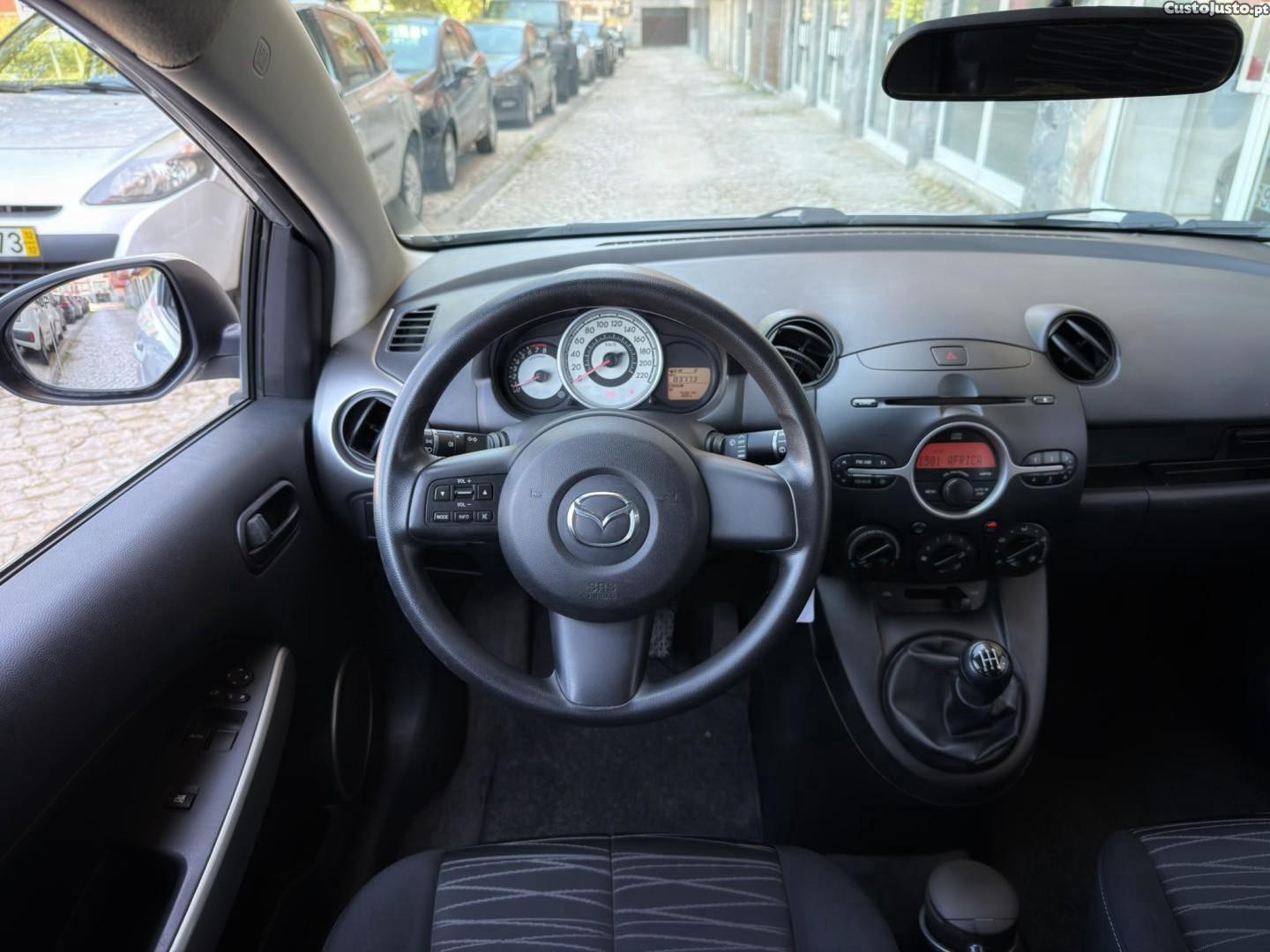 Mazda 2 1.3 MZR Comfort — fotografia 5
