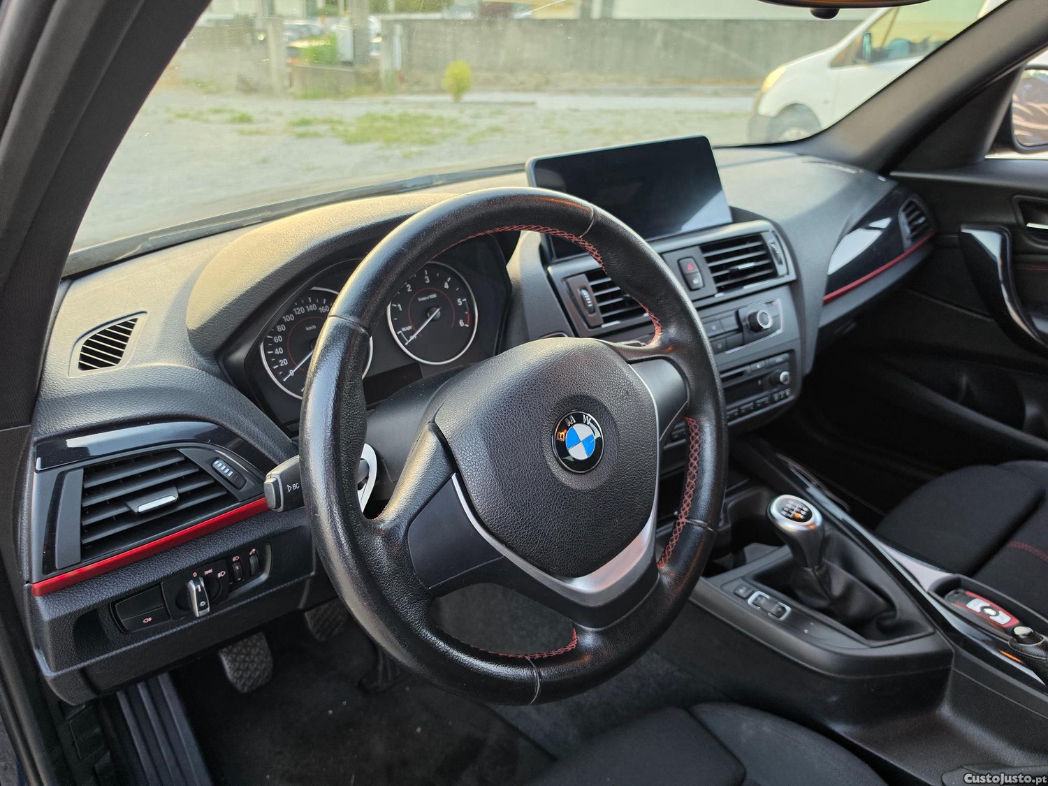 BMW 116 Sport Linemuito novo — fotografia 6