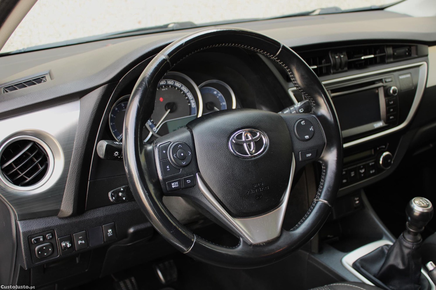 Toyota Auris 1.4 D4D Exclusive — fotografia 8