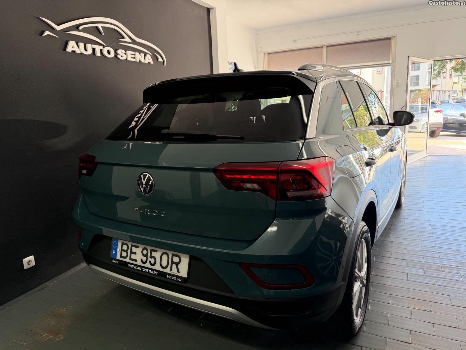 Volkswagen T-Roc 1.0 TSI Life — fotografia 9