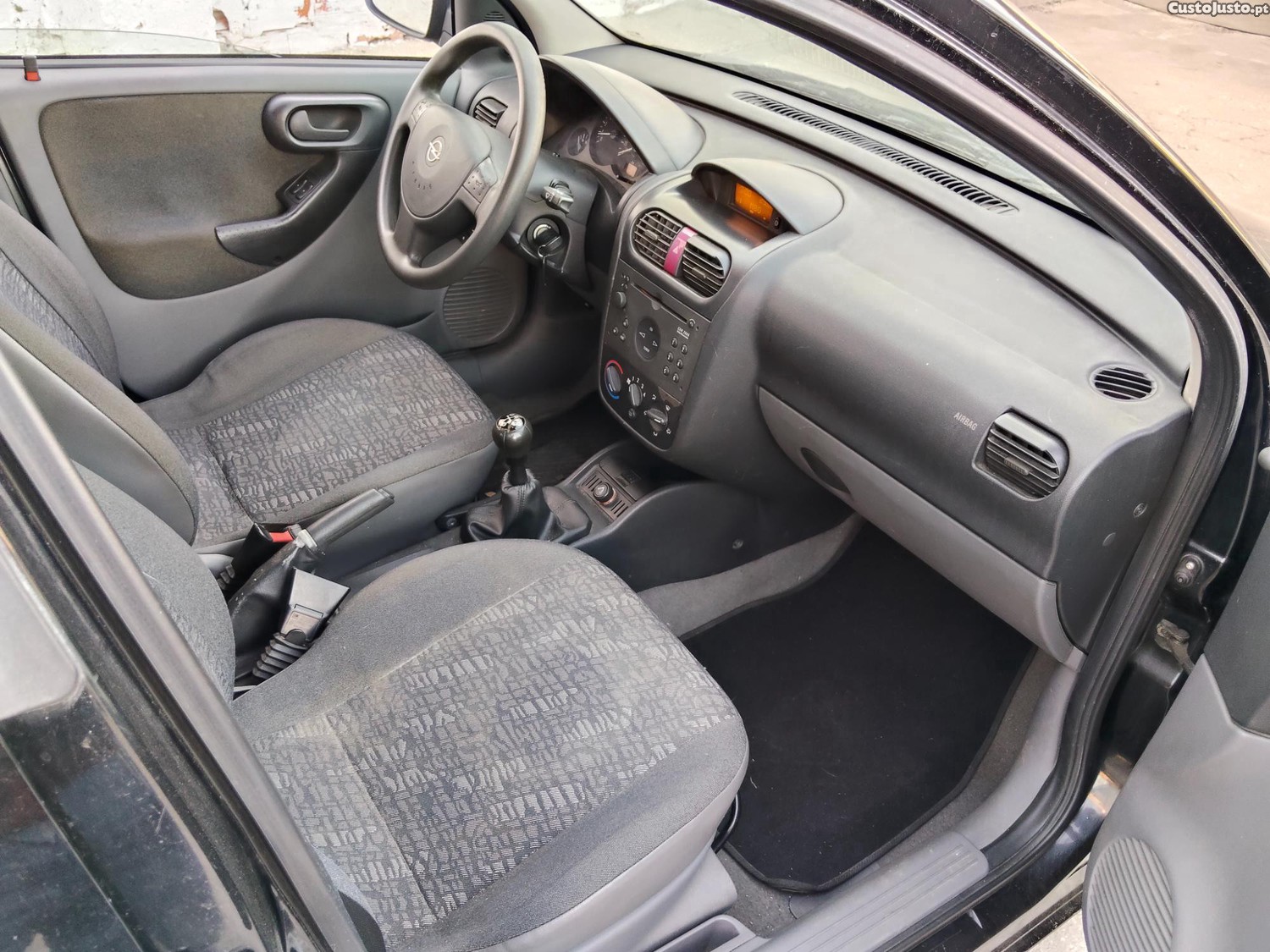 Opel Corsa 1.2 — fotografia 5
