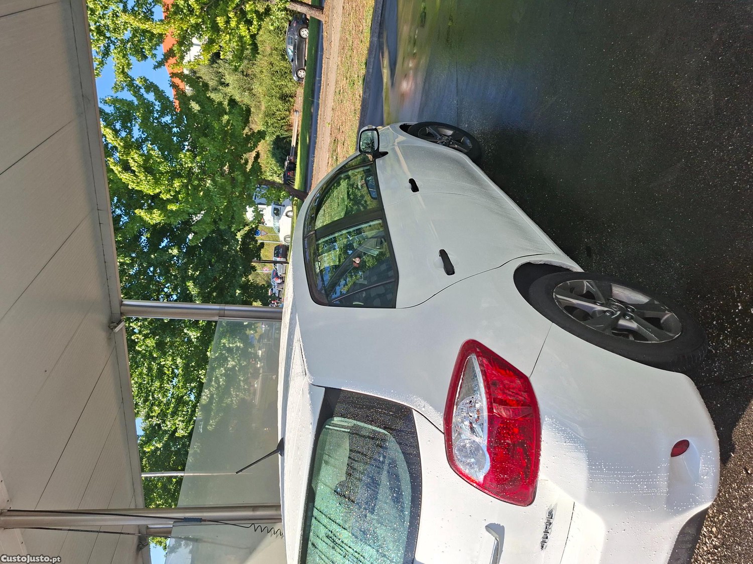 Toyota Auris D4D — fotografia 4