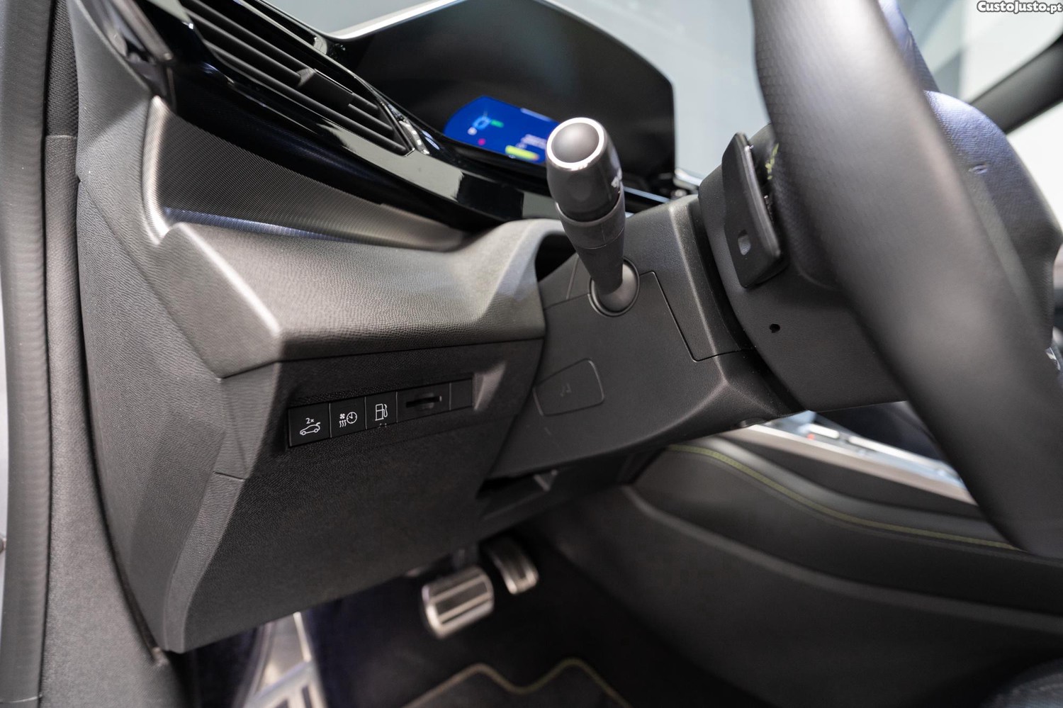 Peugeot 308 W 1.6 Hybrid GT e-EAT8 — fotografia 17