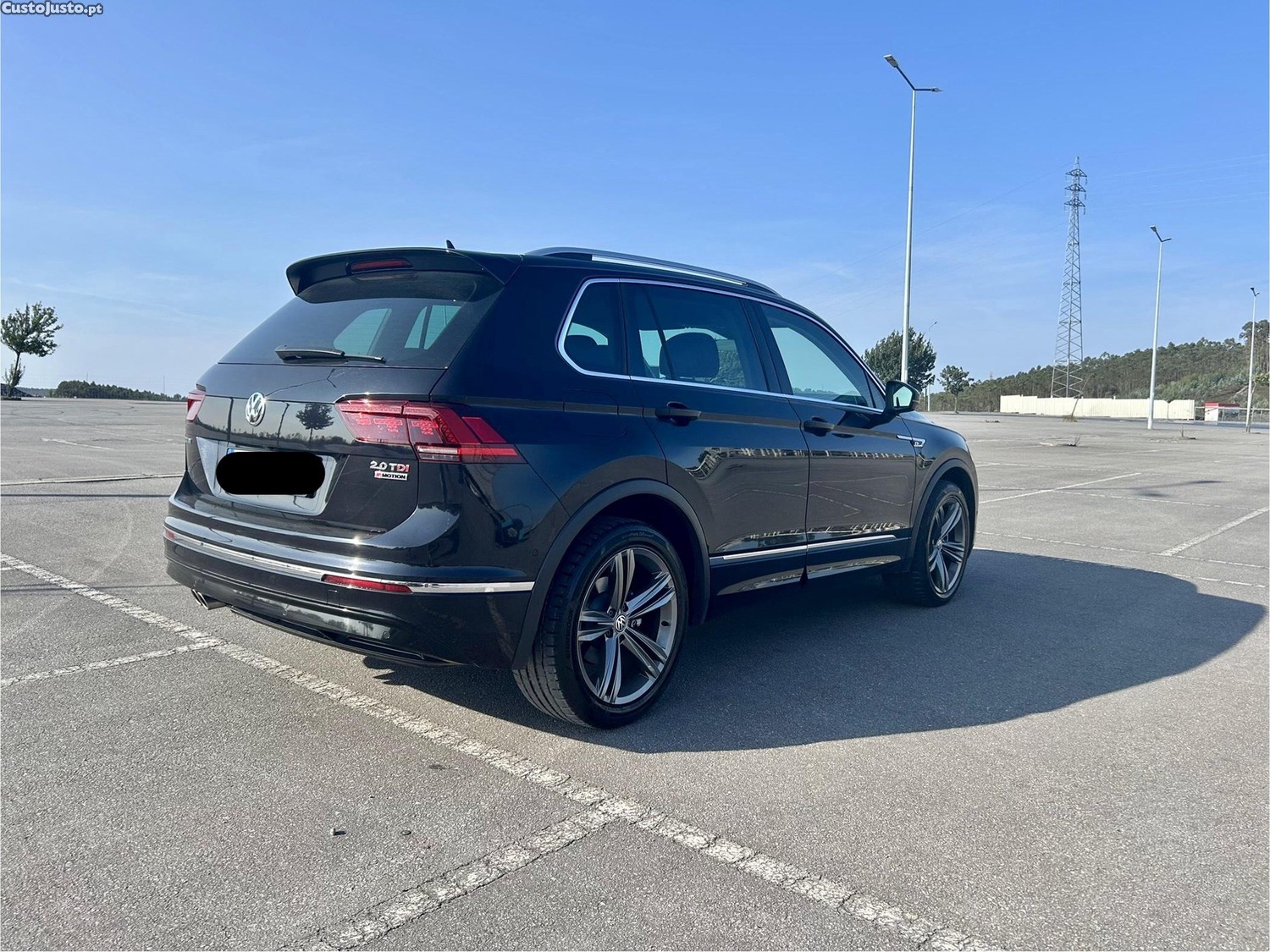 Volkswagen Tiguan 2.0 TDI R-Line — fotografia 7
