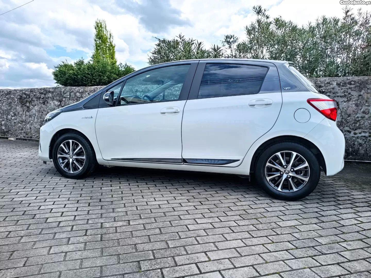 Toyota Yaris 1.5 hsd 20 anos - 19 — photo 3