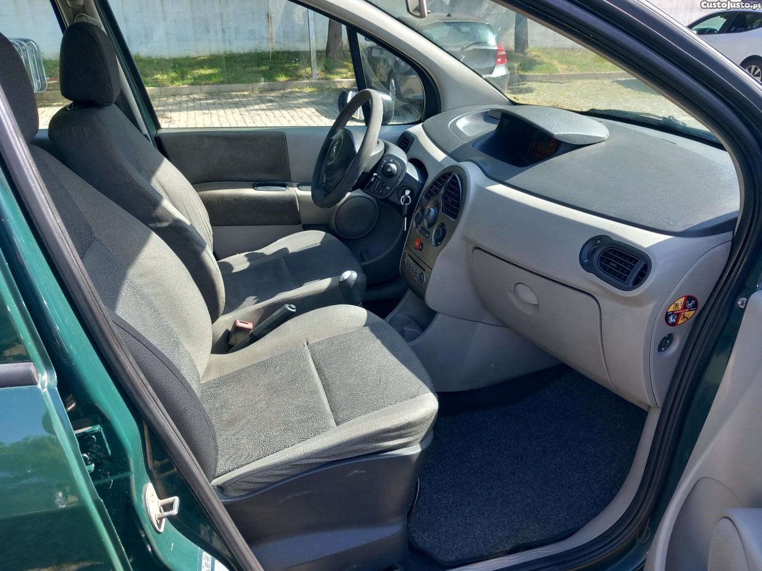 Renault Modus 1.2 Confort — fotografia 9