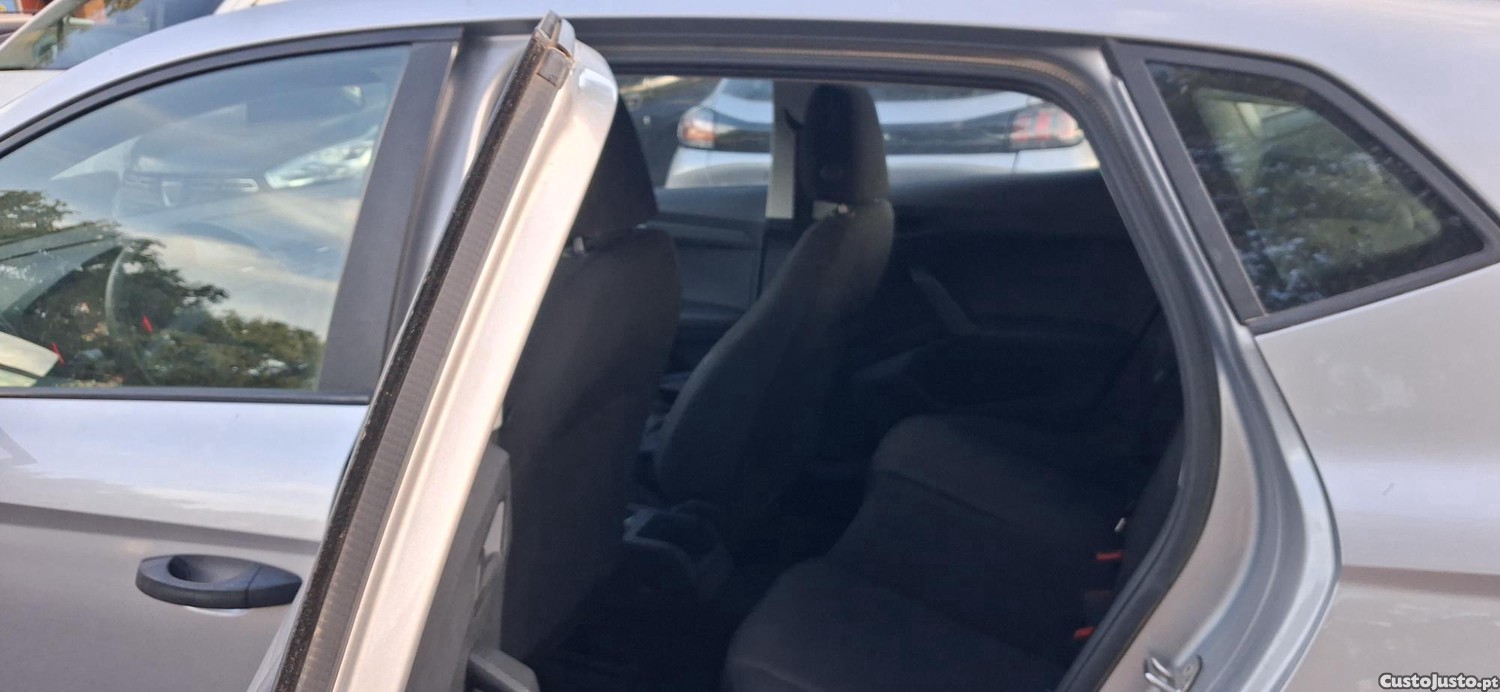 Seat Ibiza 1.6 TDI — photo 2