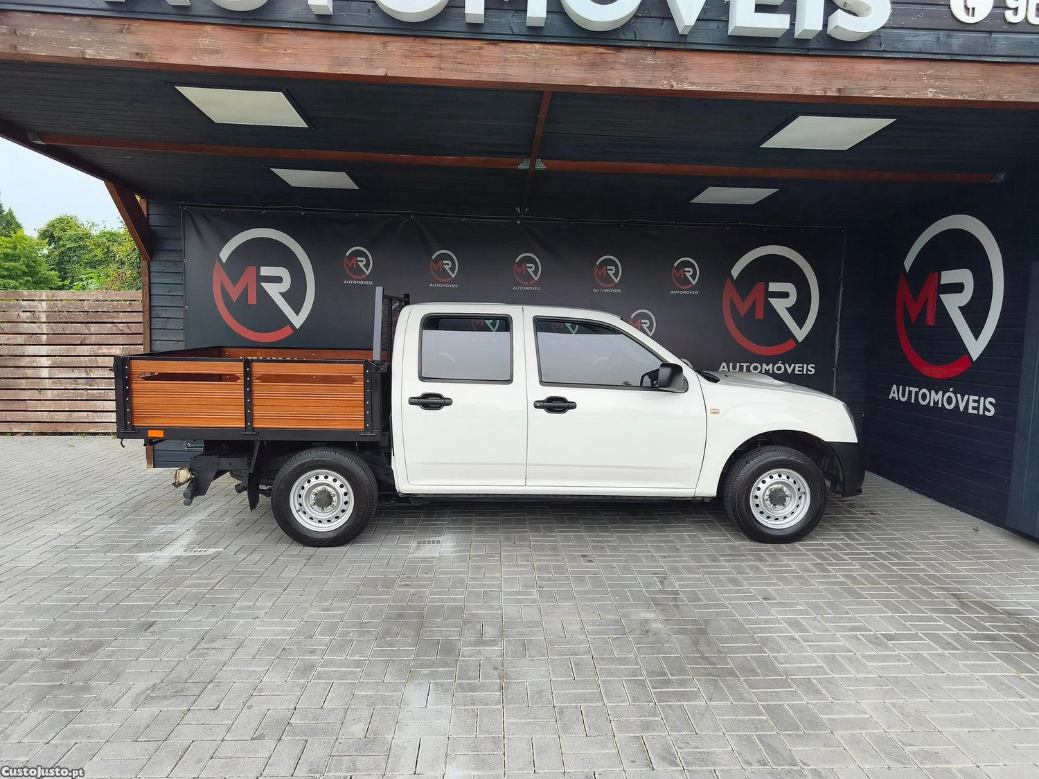 Isuzu D-Max 2.5 DTi CD 2WD LS CM — fotografia 26