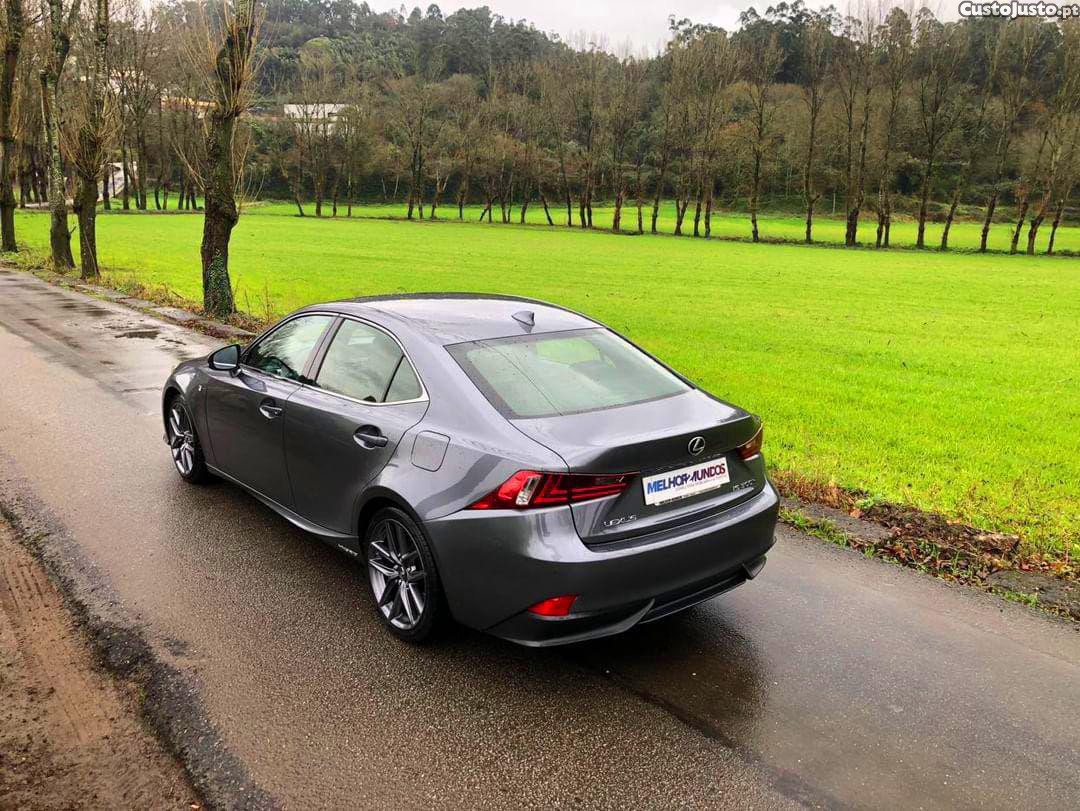 Lexus IS 300 H F Sport - 15 — photo 3