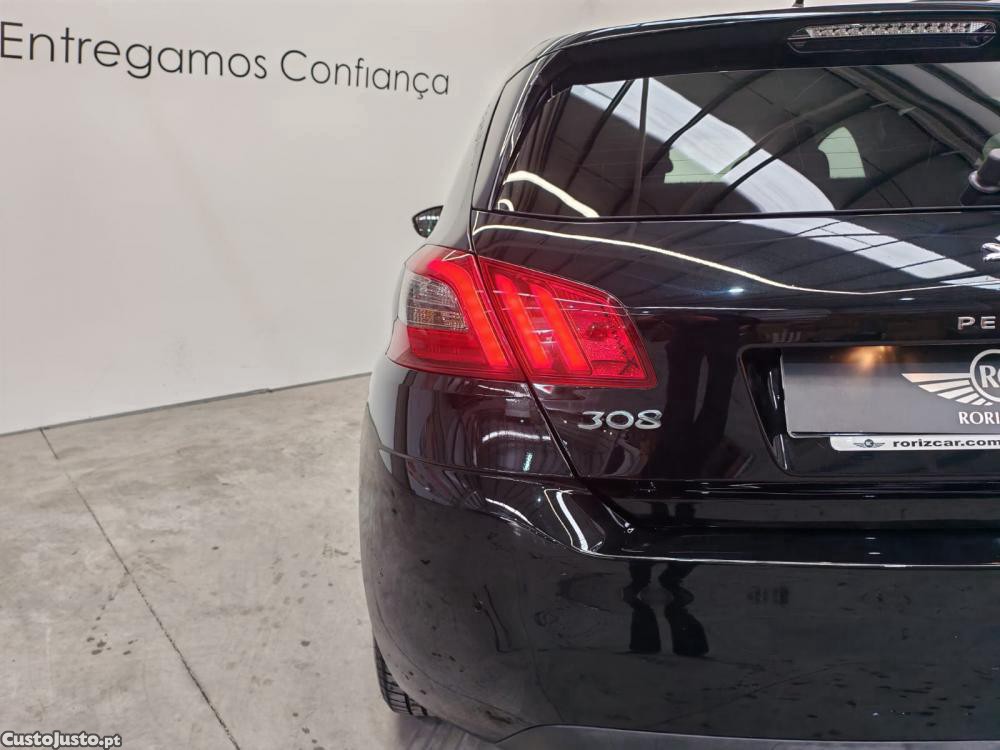 Peugeot 308 1.5 BlueHDi Style J1 — fotografia 11