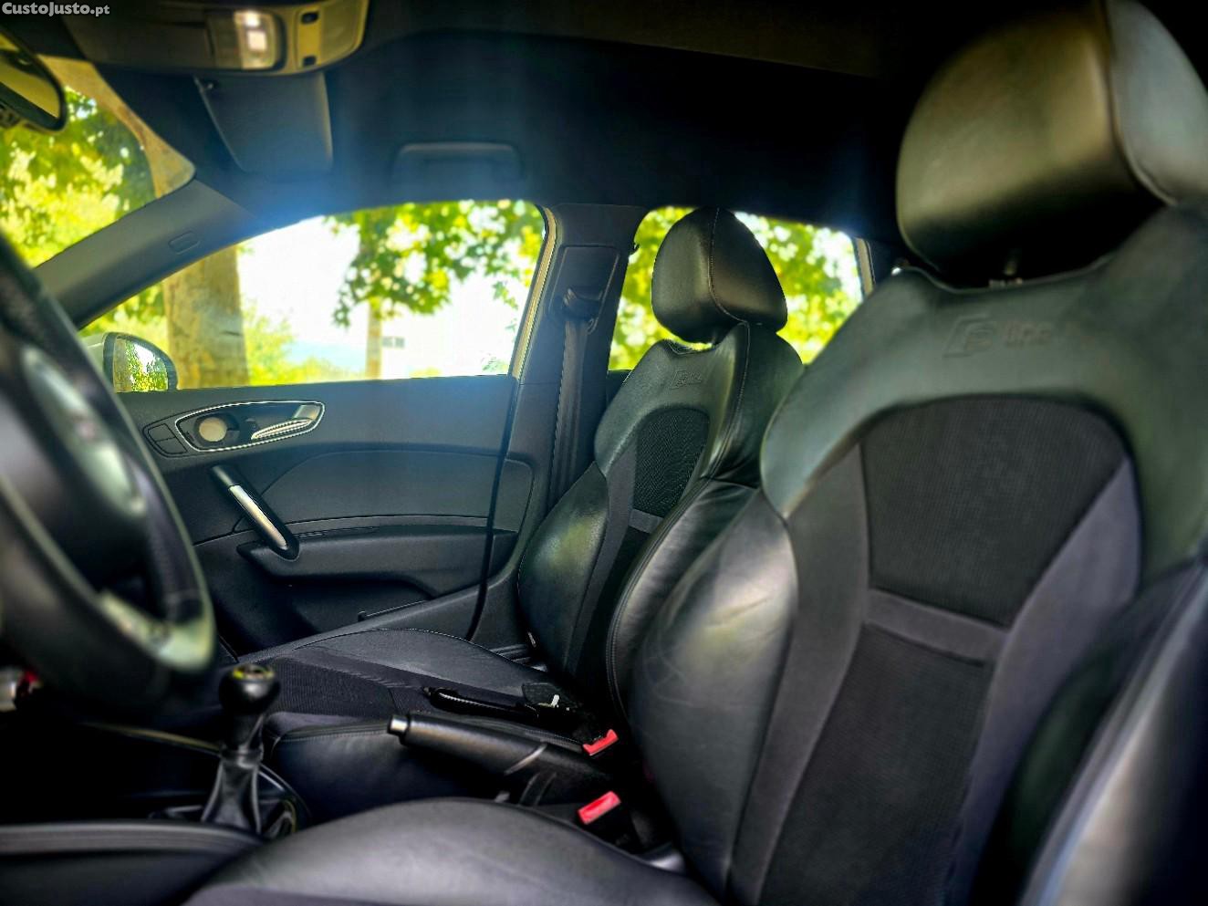 Audi A1 Sportback 1.6 TDi S-line — fotografia 3