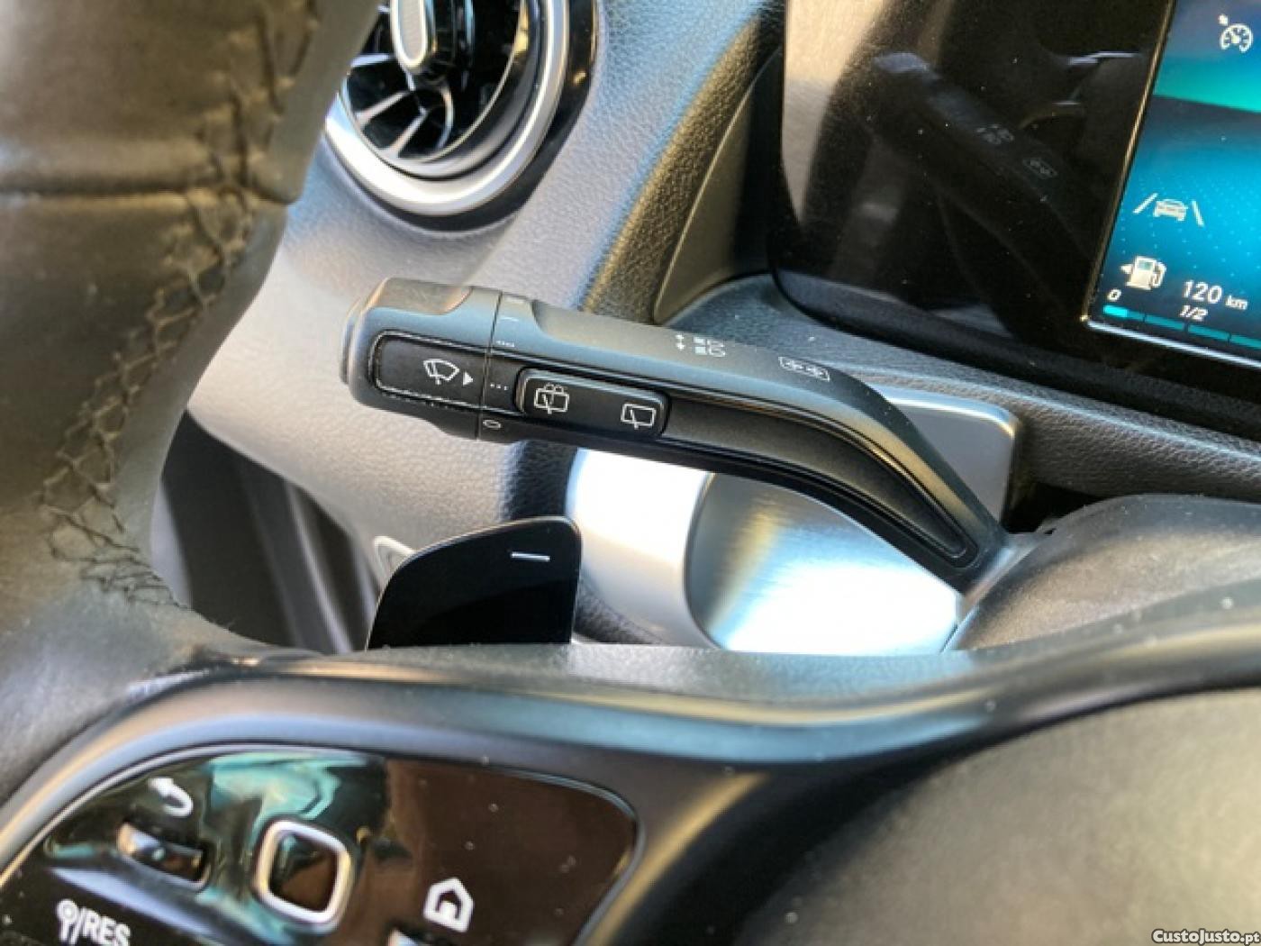 Mercedes-Benz GLB 220 d 4Matic 8G-DCT — fotografia 13