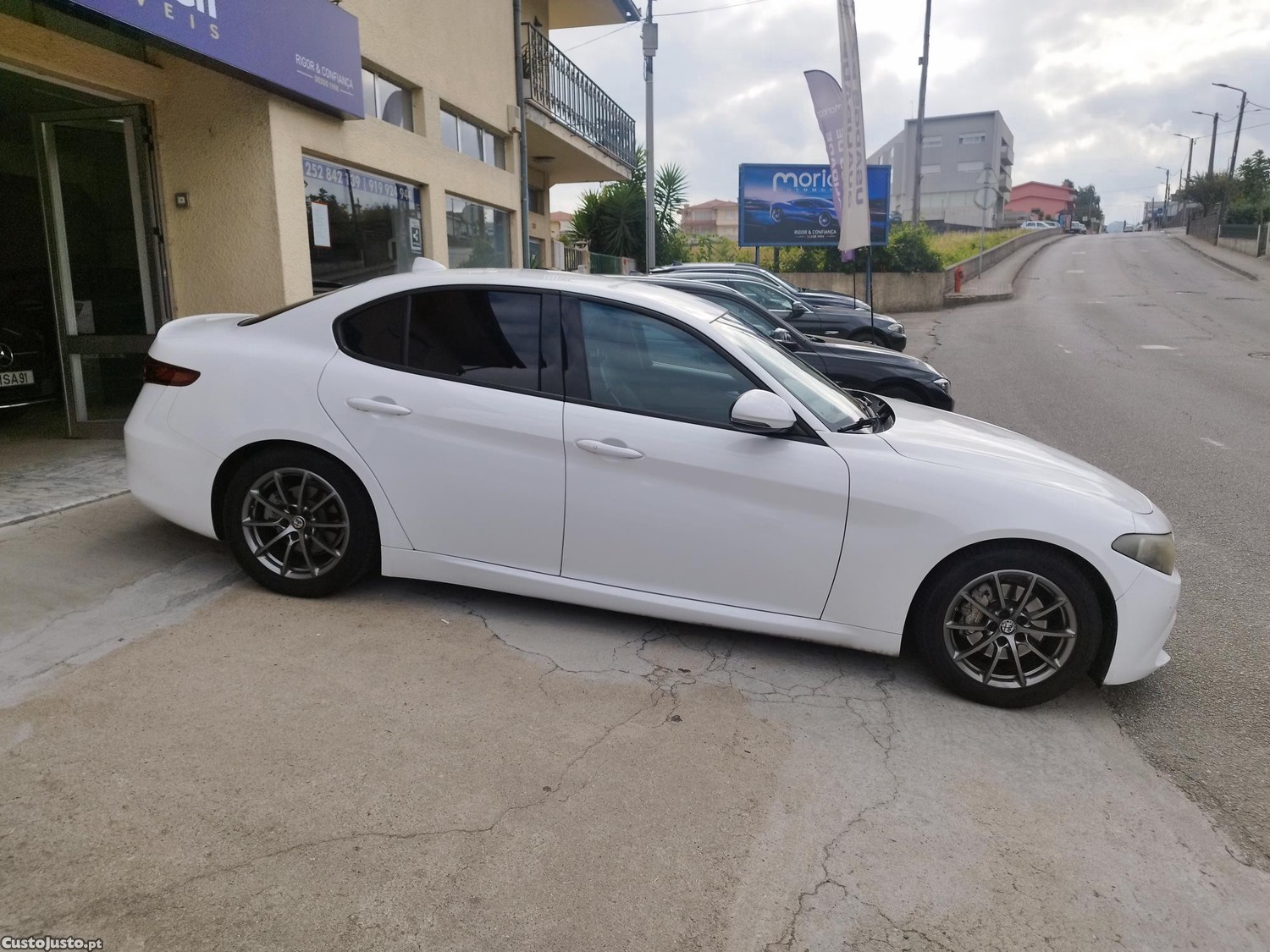 Alfa Romeo Giulia 2.2 D AUTO — fotografia 10