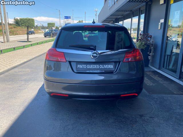 Opel Insignia Sport Tourer 2.0 CDT — fotografia 21