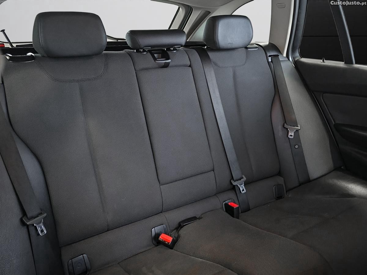 BMW 318 d Auto Line Modern N — fotografia 6