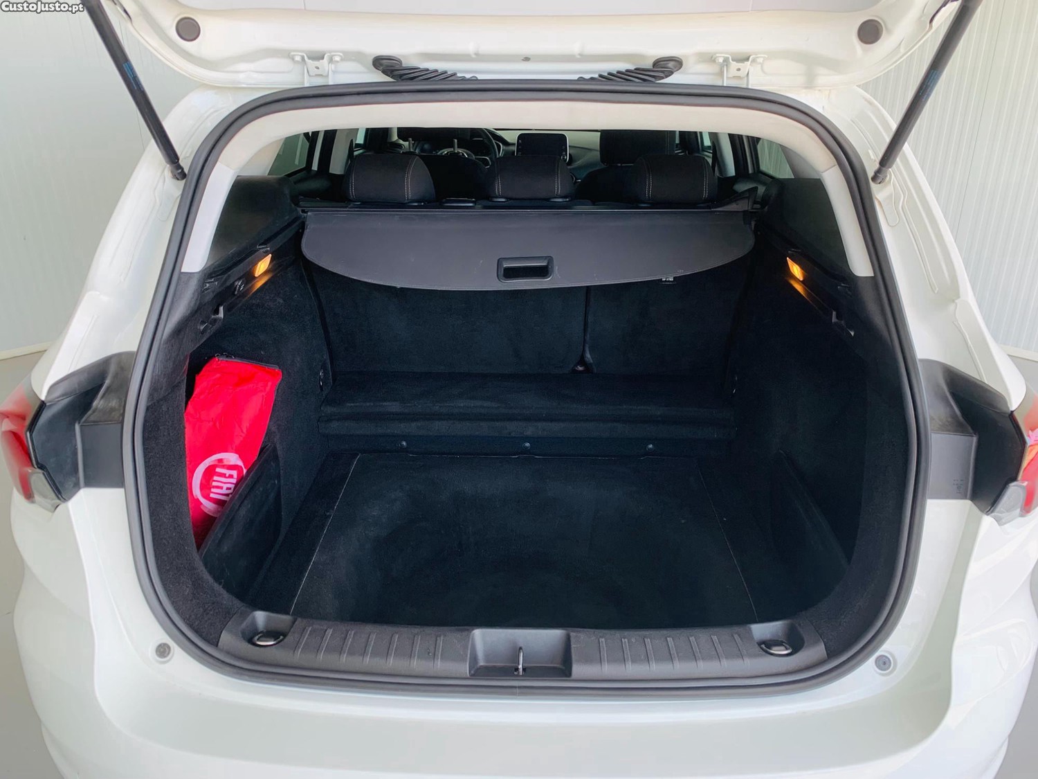 Fiat Tipo Station Wagon 1.3 M-Jet Lounge — fotografia 4