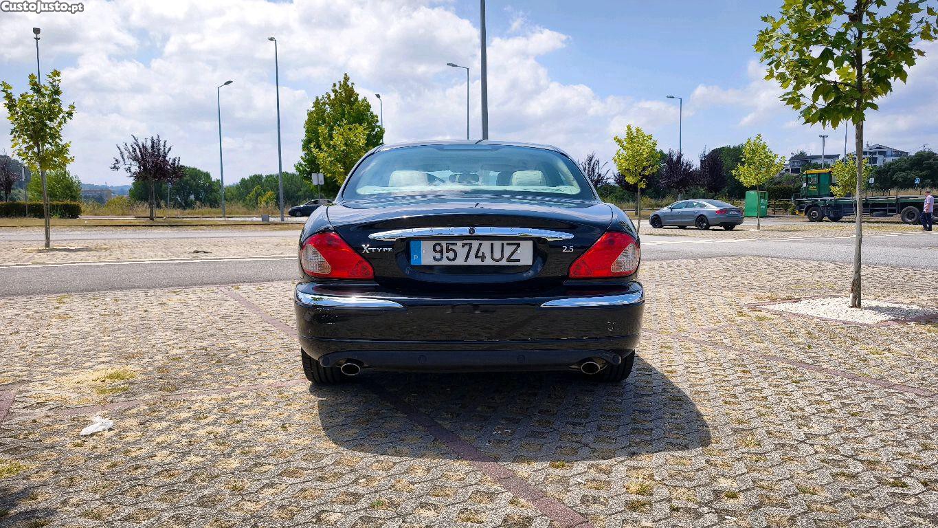 Jaguar X-Type 2.5 V6 AWD — fotografia 8