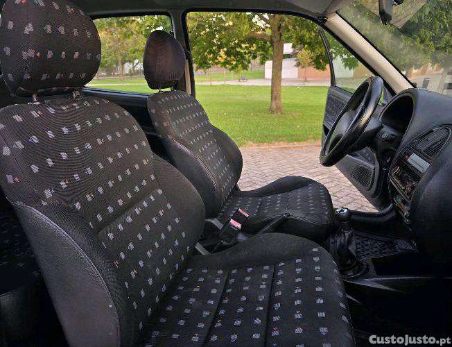 Citroën Saxo 1,4 i VTS COUPÉ — fotografia 4