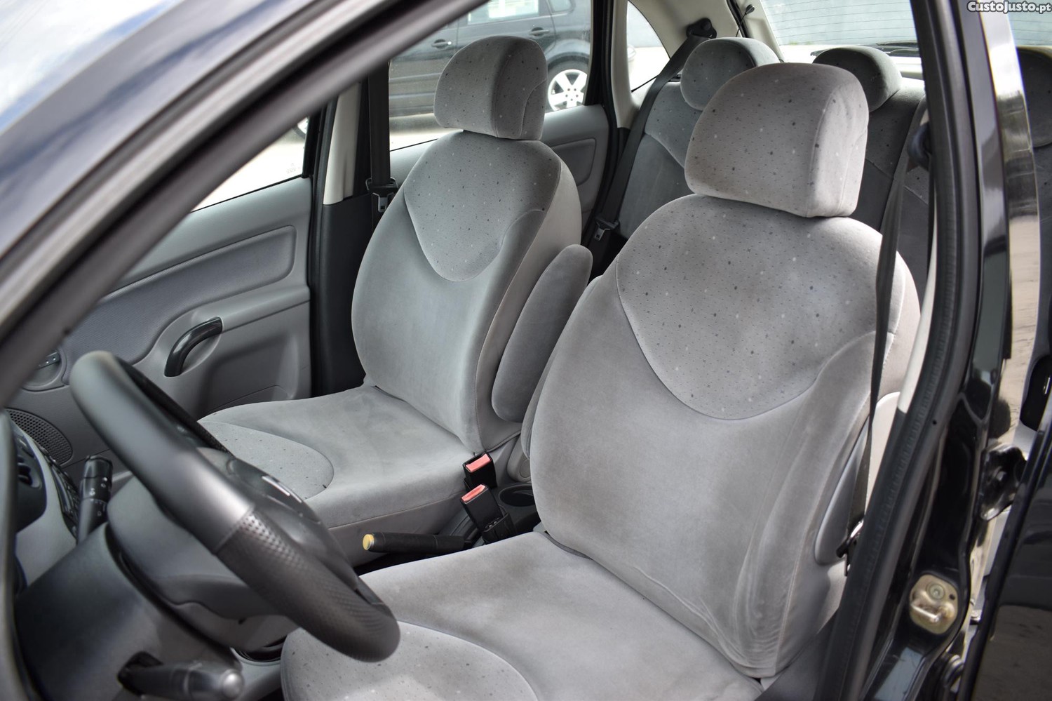 Citroën C3 (F*Hfx*) — fotografia 4