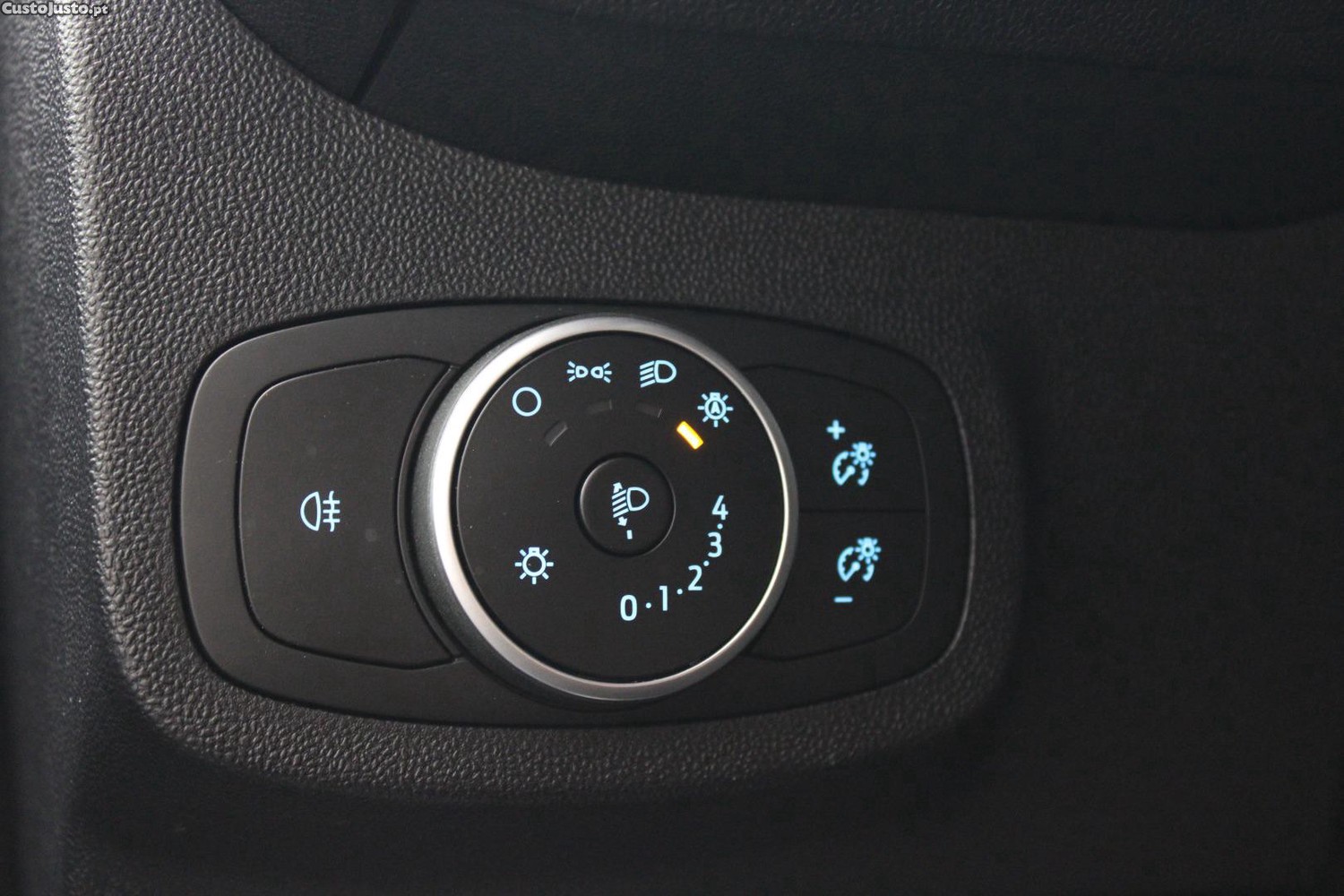 Ford Fiesta 1.0 ECOBOOST ST LINE — fotografia 23