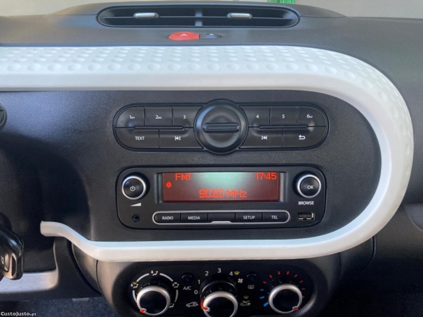 Renault Twingo SCe 75 LIMITED — fotografia 13