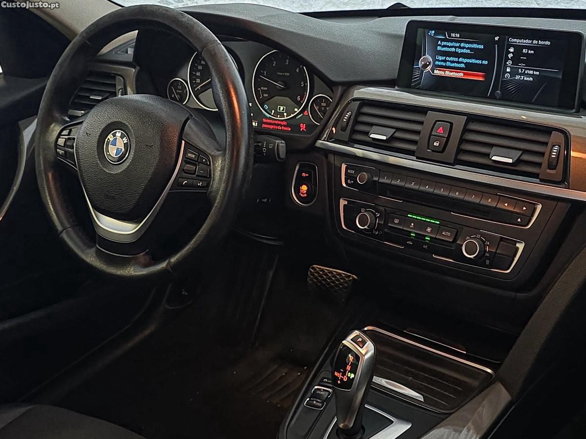 BMW 318 d Auto Line Modern N — fotografia 15