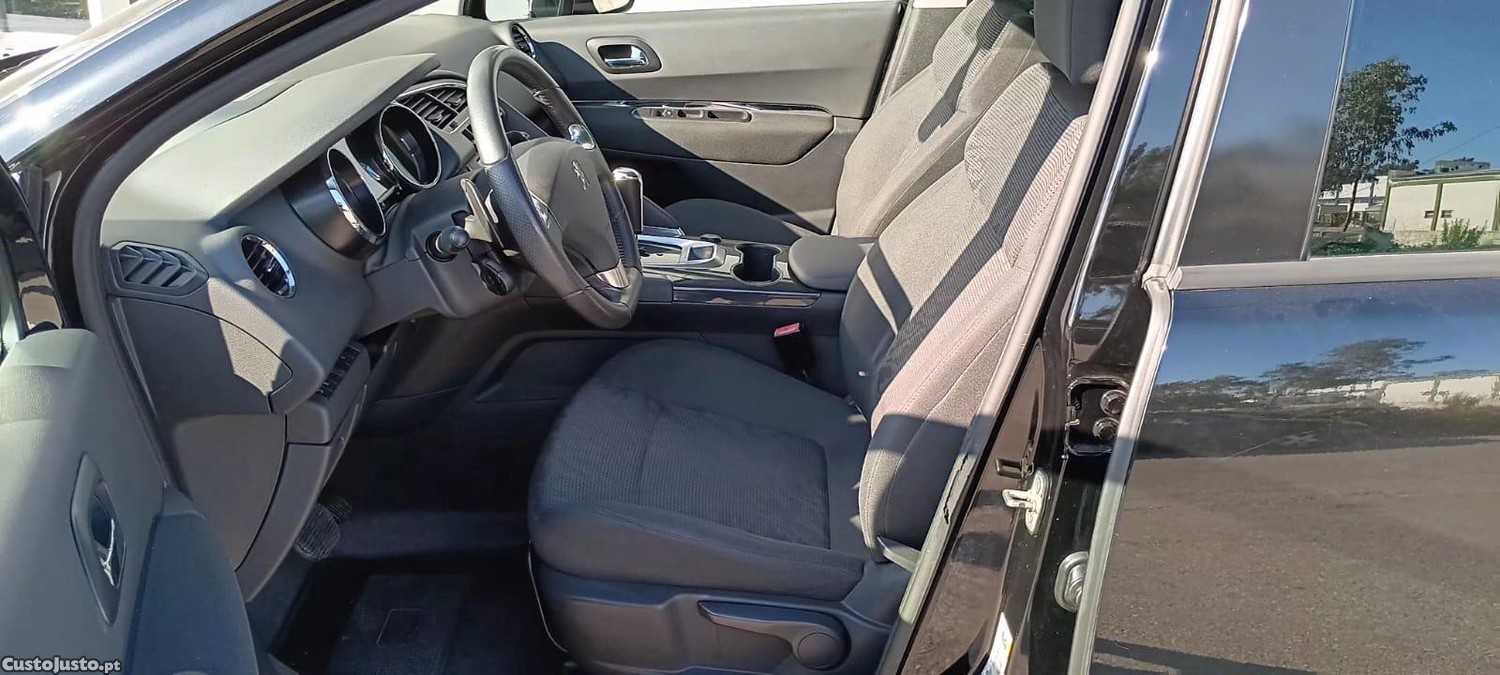 Peugeot 3008 1.6 e_Hdi 115 CV CMP6+Automatico — fotografia 9