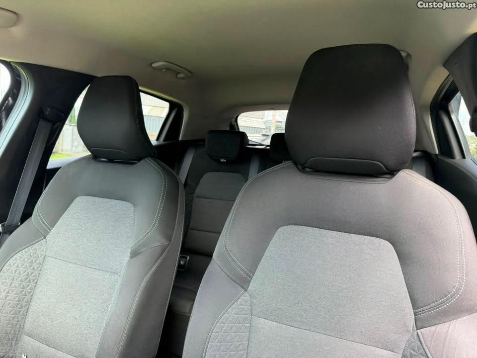 Renault Clio 1.0 TCE Techno Bi-Fuel — fotografia 3