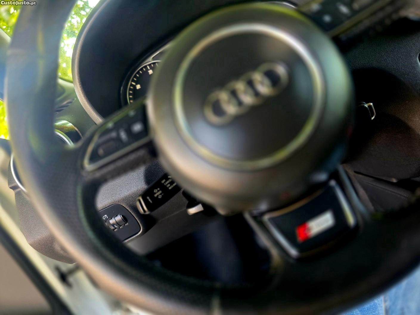 Audi A1 Sportback 1.6 TDi S-line — fotografia 2