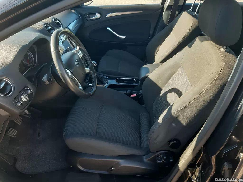 Ford KA 1.8 tdci titanium econetic — fotografia 9