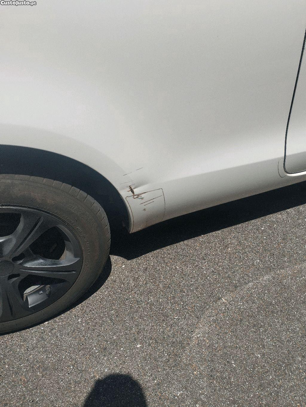 Toyota Yaris 1.4 d4d 5 lugares — fotografia 7