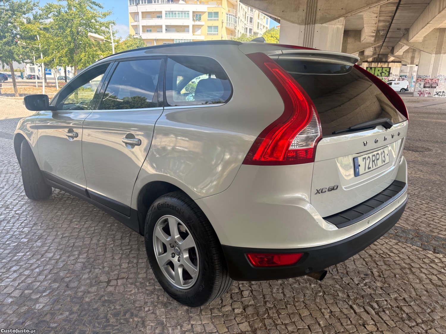 Volvo XC 60 AWD 2.4 D 5 cilindros — fotografia 7