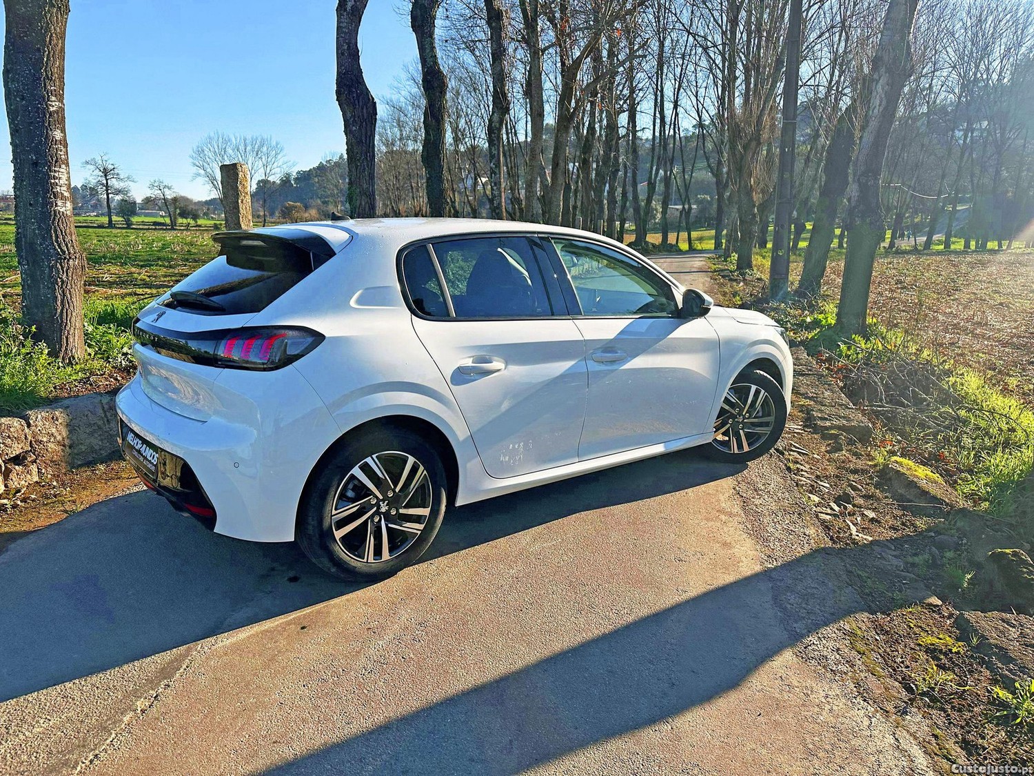 Peugeot 208 1.2 PureTech Allure — fotografia 11