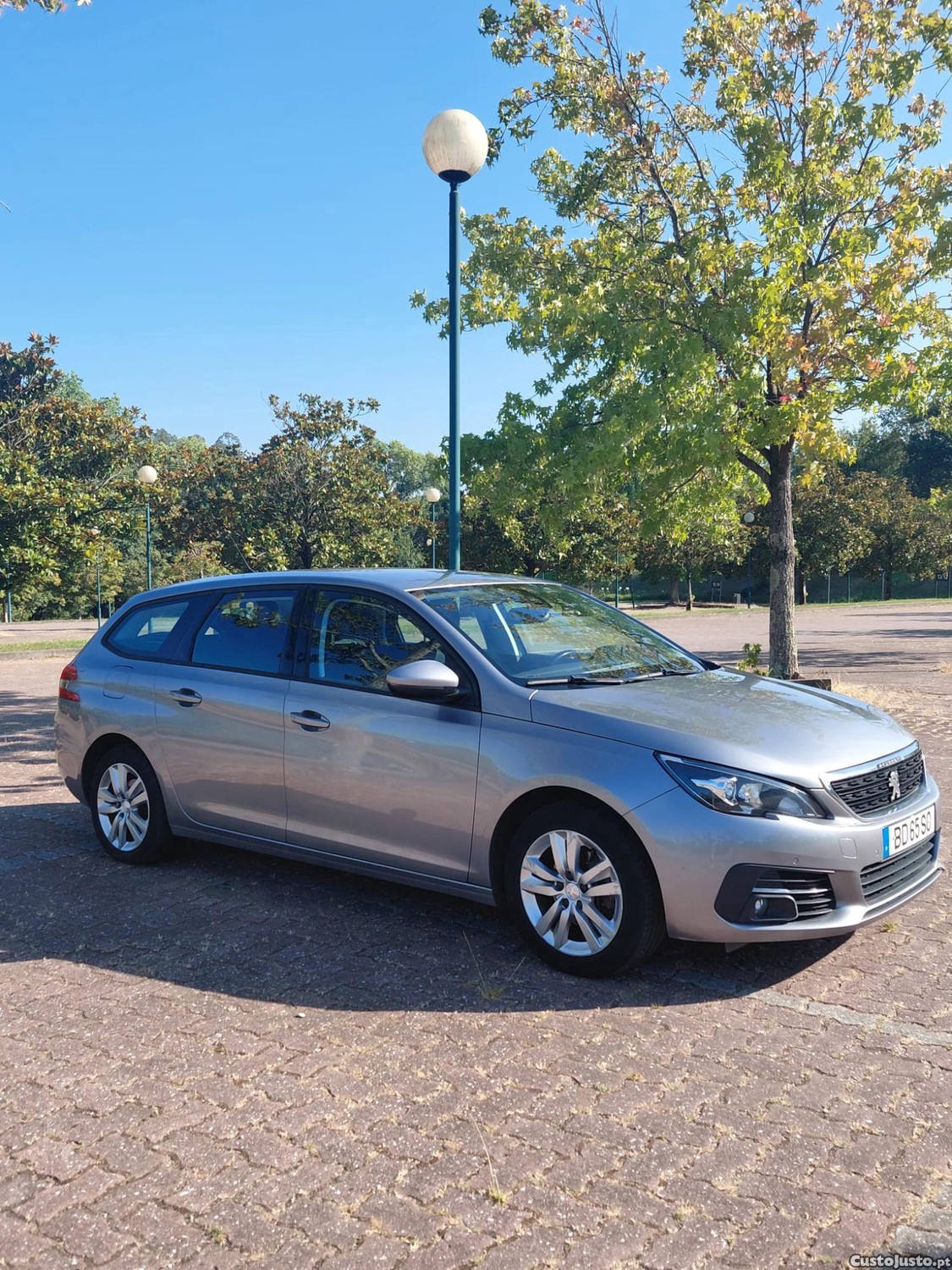 Peugeot 308 W II 1.5HDI 130cv - Automática 8 velocidades — fotografia 3