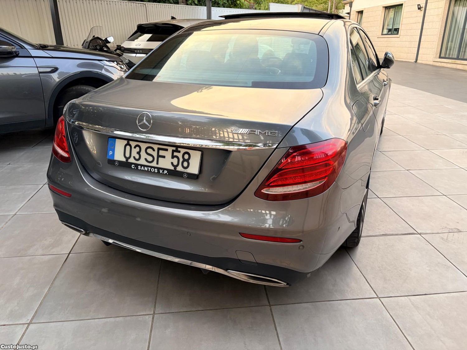 Mercedes-Benz E 220 d AMG Line 4 matic / como novo — fotografia 9