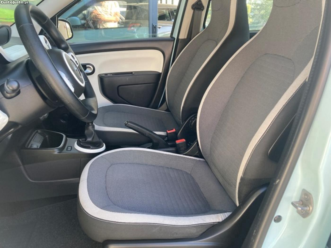 Renault Twingo SCe 75 LIMITED — fotografia 5