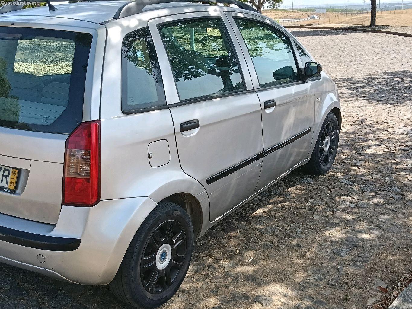 Fiat Idea motor 1.2 a gasolina — fotografia 6