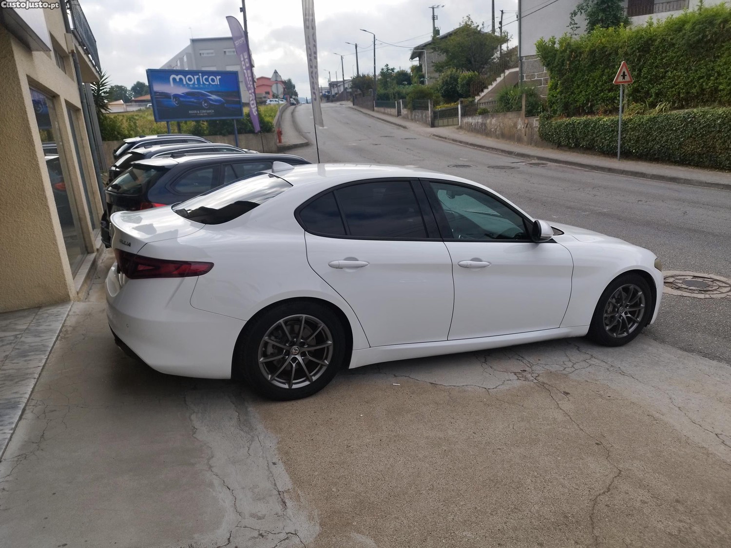 Alfa Romeo Giulia 2.2 D AUTO — fotografia 9