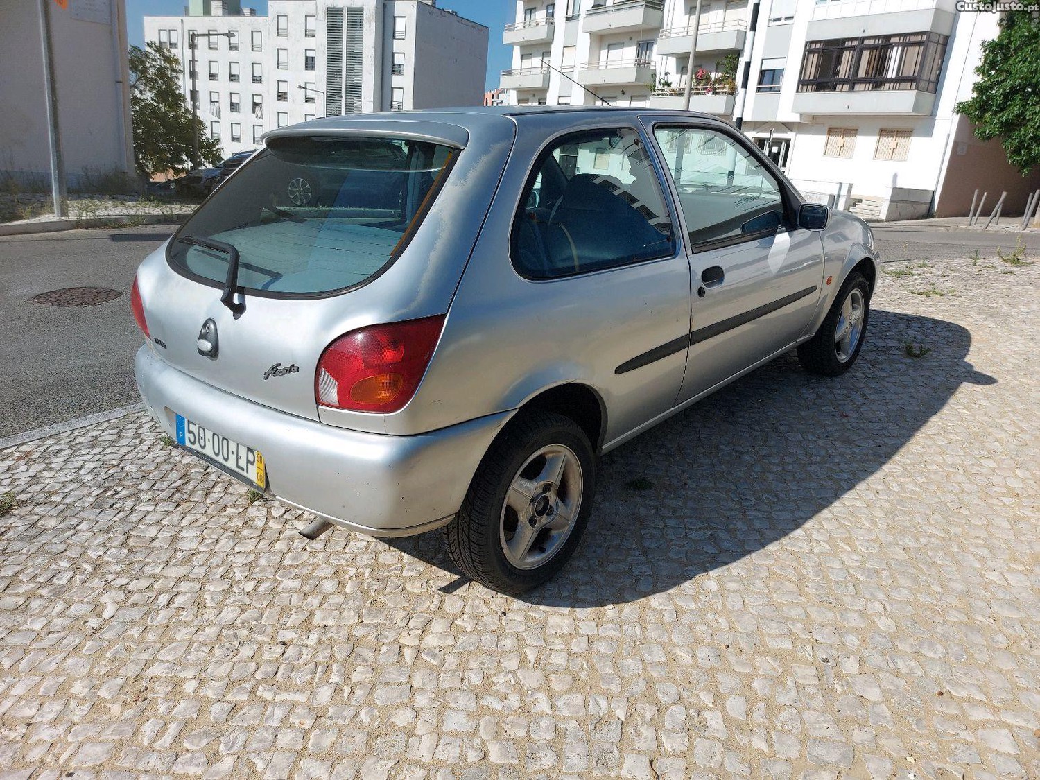 Ford Fiesta tecno — fotografia 6