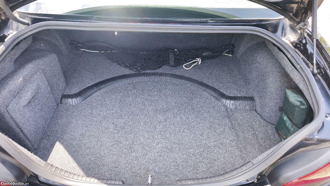 Jaguar X-Type 2.5 V6 AWD — fotografia 2