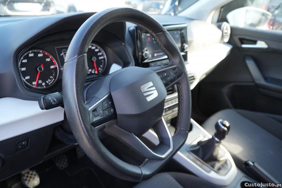 SEAT Arona 1.0 TSI Style — fotografia 12