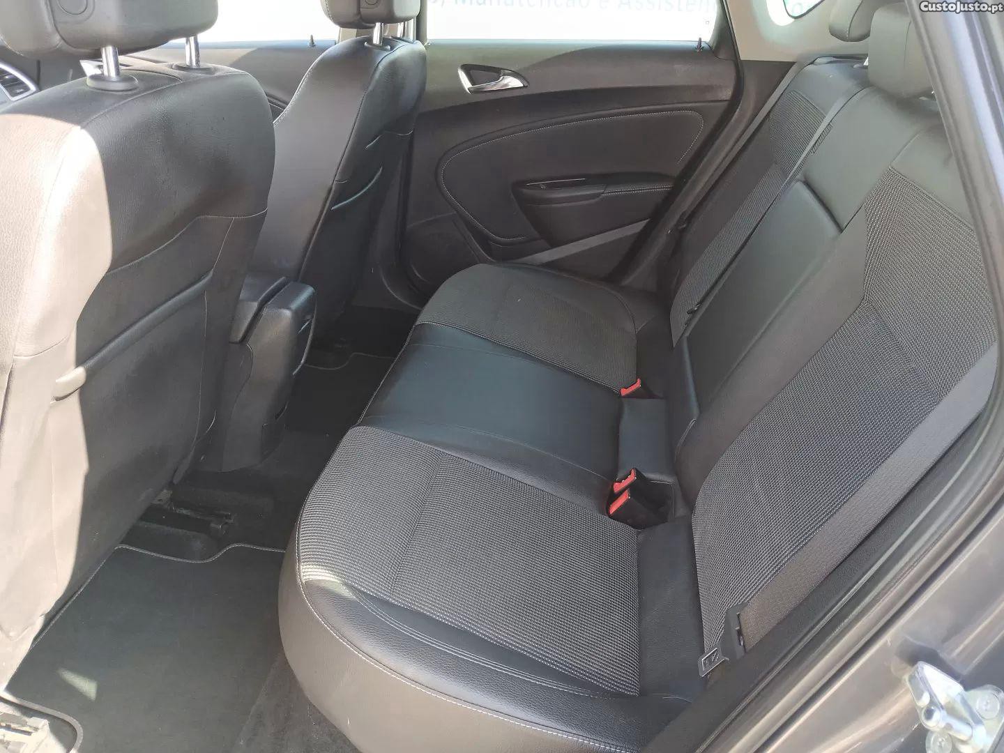 Opel Astra 1.3 cdti cosmo s/s 106g — fotografia 8